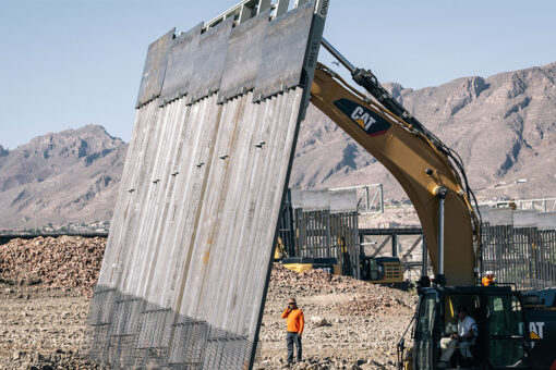 House Republicans call for renewal of wall construction contracts in new border security plan