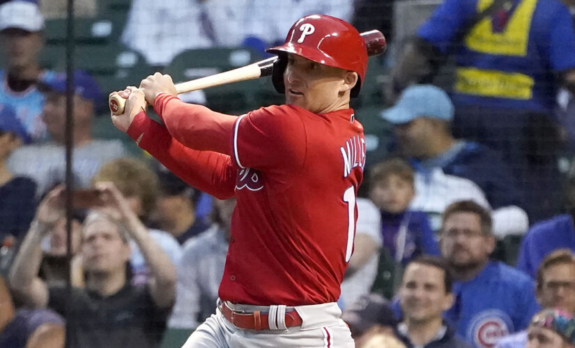 Miller hits 3 HRs, Phillies rout reeling Cubs 8-0