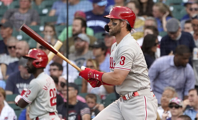 Harper leads way as Phillies hand Cubs 11th straight loss