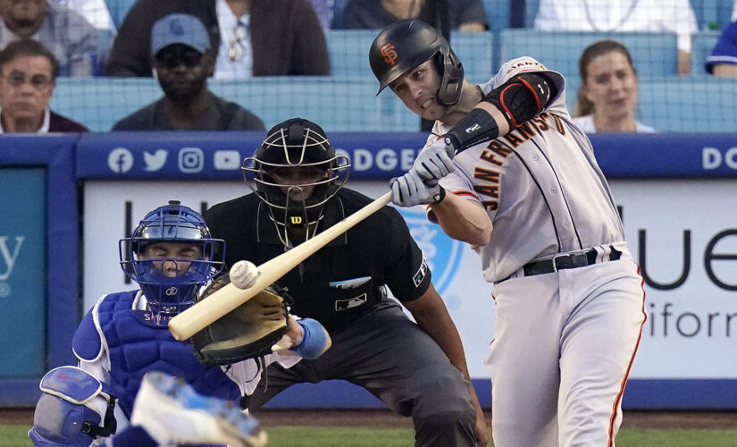 Posey comes through in return as Giants defeat Dodgers 7-2