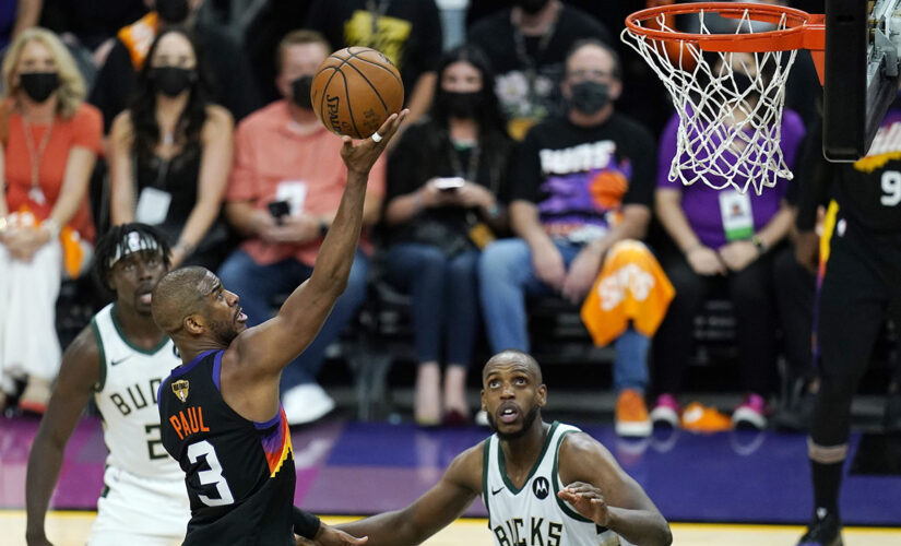 Chris Paul shines as Suns down Bucks in Game 1