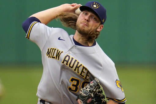 Burnes cruises, Brewers top Bucs for 9th straight win