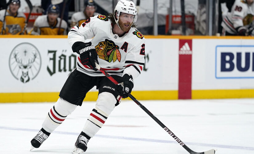Blackhawks trade Keith to Oilers for Jones, 3rd-rounder