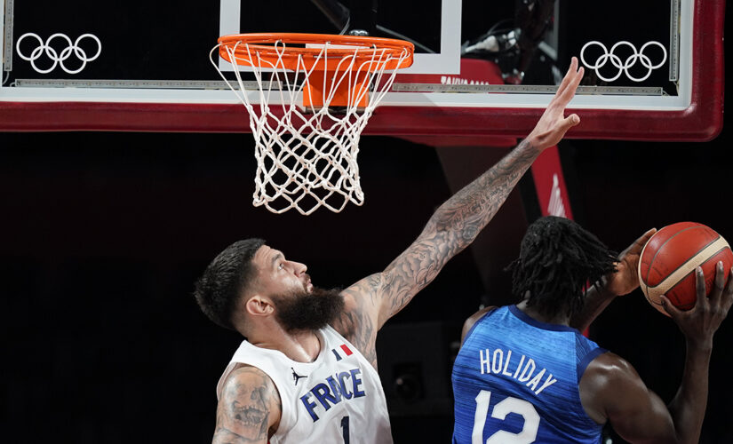 Team USA proves to be dud in hoops opener, but does anyone really care?