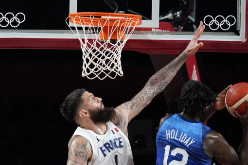 Team USA proves to be dud in hoops opener, but does anyone really care?