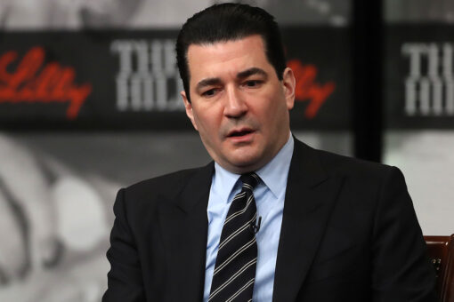 Former FDA commissioner: New CDC mask guidance will likely have ‘negligible impact’ on curbing Delta variant