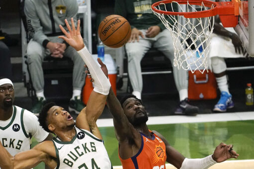 Giannis Antetokounmpo’s crucial block, Khris Middleton’s 40 points lead Bucks to Game 4 win