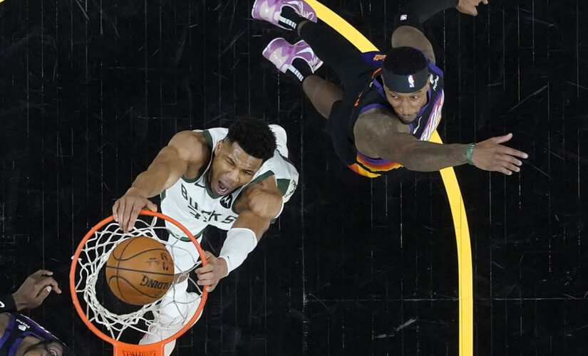 Bucks’ Giannis Antetokounmpo thought knee injury was worse than expected