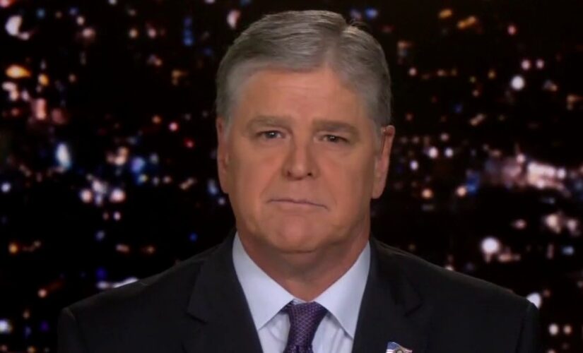 Sean Hannity: Fans should loudly and proudly sing national anthem and ‘take their sports back’