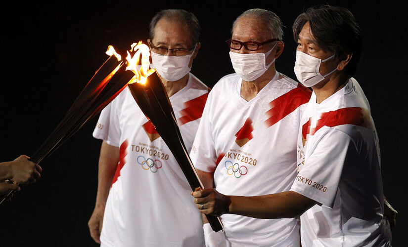 Hideki Matsui, Sadaharu Oh serve as Olympic torch bearers at opening ceremony