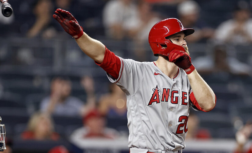 Walsh slams Chapman as Angels stun Yanks after Ohtani flops