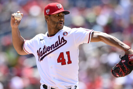 Father of Nationals pitcher Joe Ross jumps into action to help save choking woman