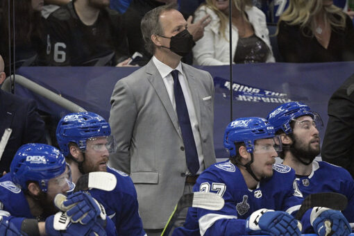 Lightning look to be 1st team to win Cup at home since 2015