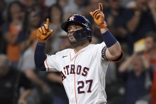 Altuve, Tucker homer to lead Astros over Athletics 4-3