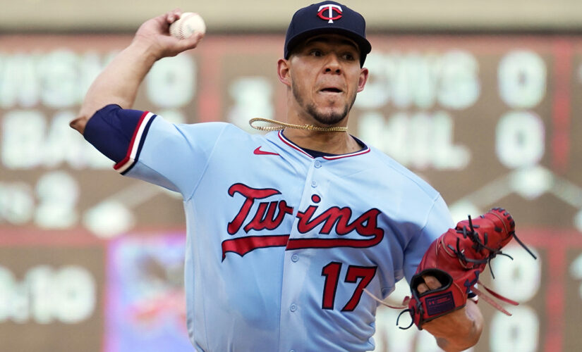 Twins trade 2-time All-Star pitcher José Berríos to Toronto