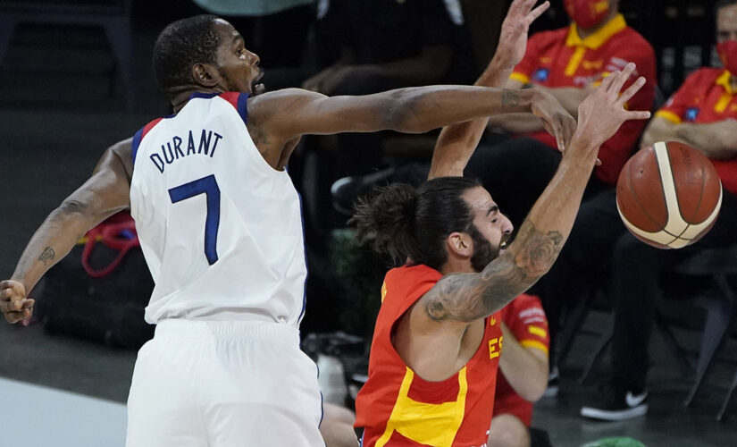 Short-handed US basketball roster off to Tokyo