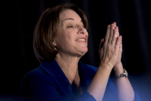 Klobuchar ‘concerned’ about Supreme Court, says Breyer should retire ‘sooner rather than later’