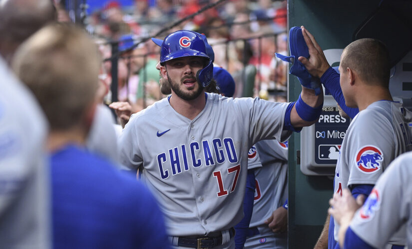 Cubs rally with six runs in ninth inning, beat Cardinals 7-6