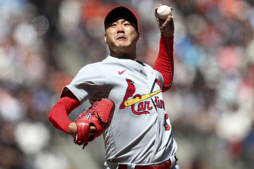 Kim pitches Cardinals past Giants, St. Louis gets to Gausman