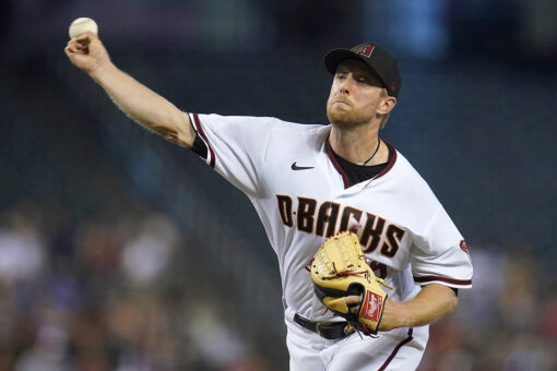 Kelly pitches Diamondbacks past Giants in 5-3 win