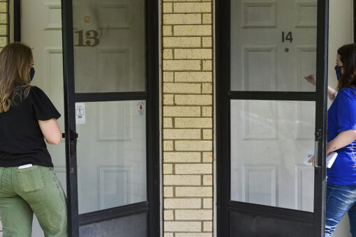 City, nonprofit canvassers go door-to-door promoting COVID-19 vaccines amid delta variant surge