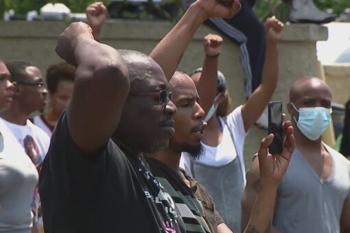 NJ protestors break windows at home of man accused in racist rant