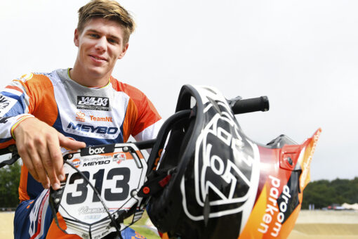 Olympic BMX rider Niek Kimmann crashes into clueless official during training