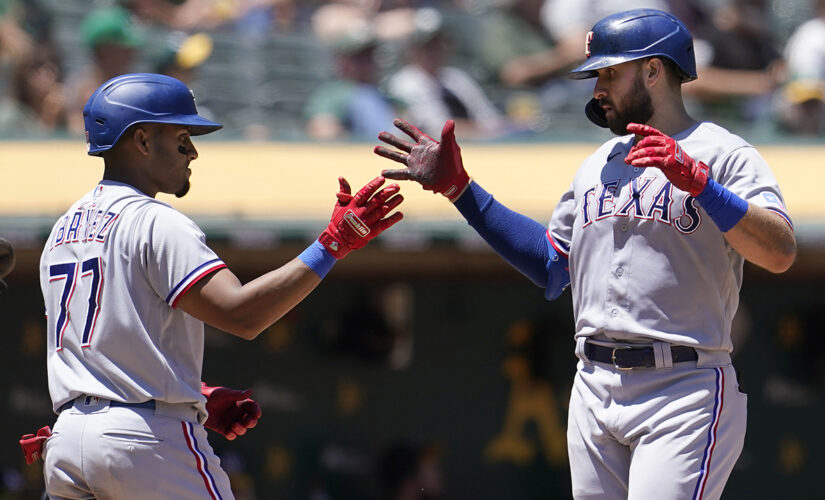 Gallo homers in 5th straight game, Rangers blast A’s 8-3