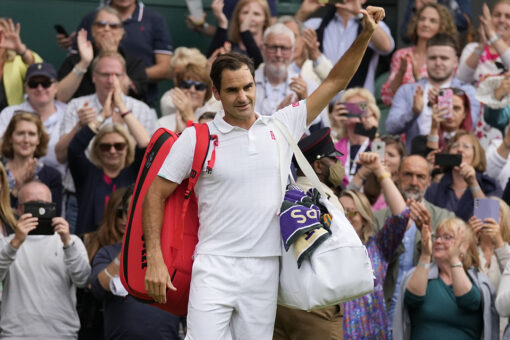 8-time Wimbledon champ Federer loses quarterfinal to Hurkacz