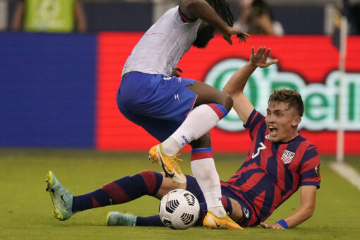 Vines lifts US over Haiti 1-0 in CONCACAF Gold Cup opener