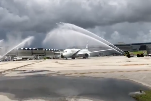 Israeli crew given ‘water salute’ for assistance during Surfside building collapse