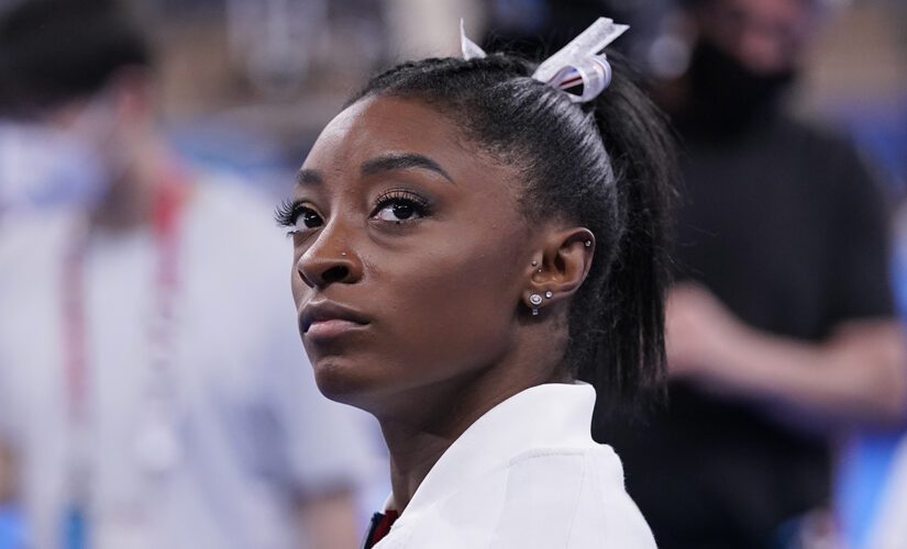 Olympian Dominique Dawes applauds Simone Biles after withdrawal: ‘It takes courage’