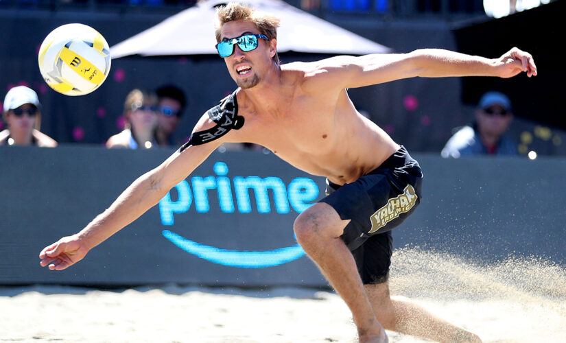 Crabb out (COVID), Bourne in for US beach volleyball team