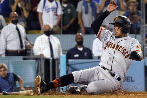 Giants rally in 9th for 2nd straight night to beat Dodgers