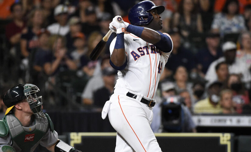 Álvarez hits 2 HRs, drives in 5 runs as Astros beat A’s 9-6