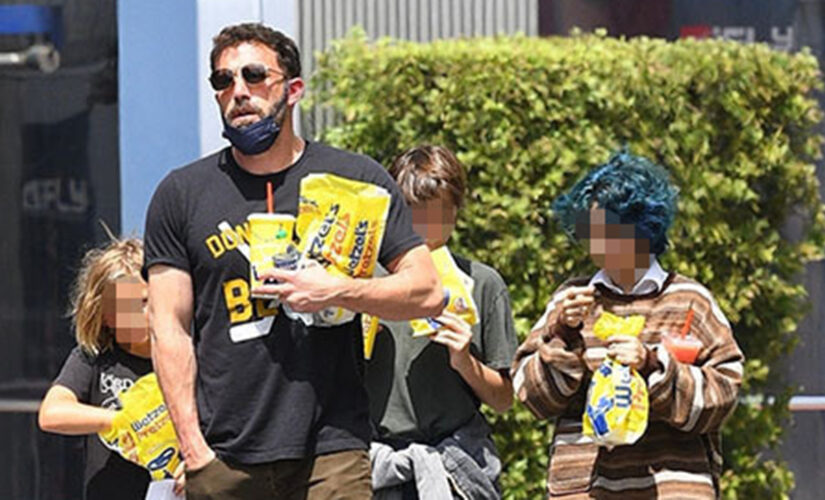 Ben Affleck takes kids Samuel, Seraphina to theme park with Jennifer Lopez’s daughter Emme