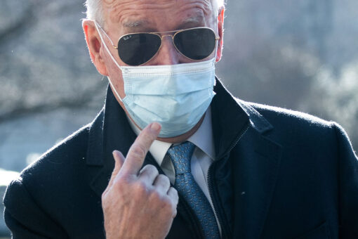 White House weighs pushing masks as COVID cases increase