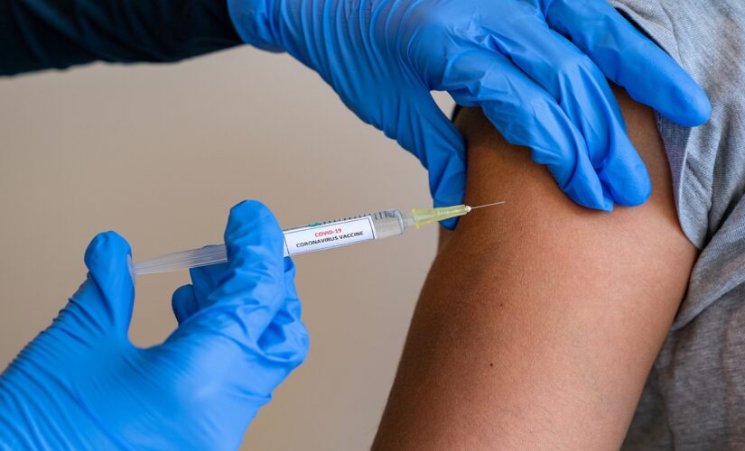 Former CDC director says you can freely enjoy holidays if you’re vaccinated