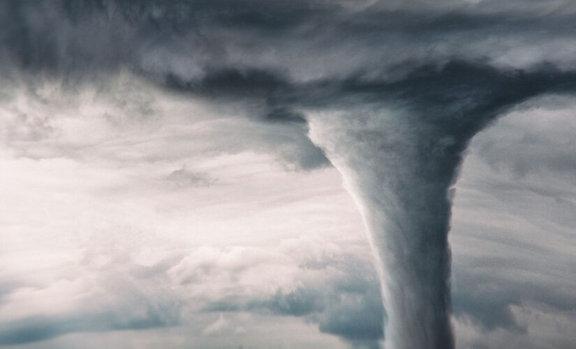 Wisconsin tornadoes cause widespread damage; 1 man dies in crash
