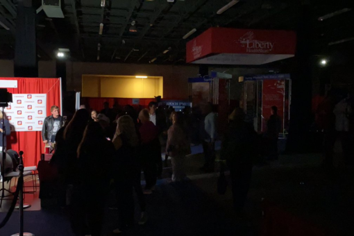 Power briefly goes out at CPAC, massive conservative political conference