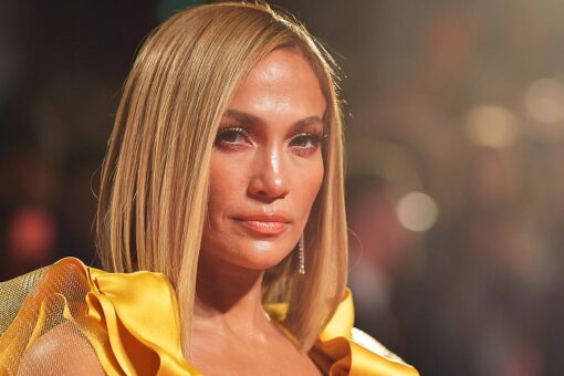 Jennifer Lopez heats up the internet in a tiny yellow bikini: ‘Ciao’