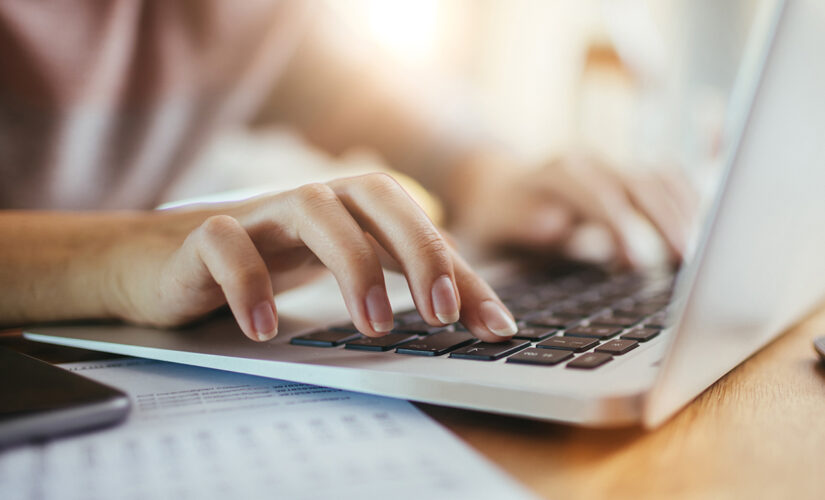 Clever tech hack: How to text from your PC or Mac