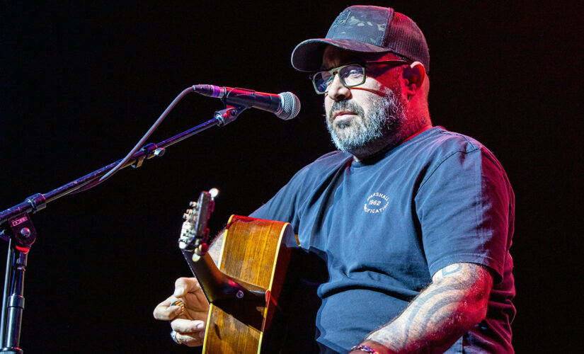 Country singer Aaron Lewis disses libs, Bruce Springsteen in new patriotic song