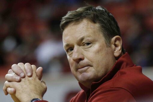 Bob Stoops not happy about ‘Horns Down’ rule