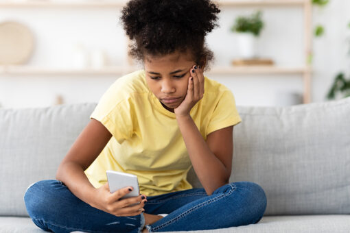 Teen loneliness increased alongside emergence of smartphones, study suggests