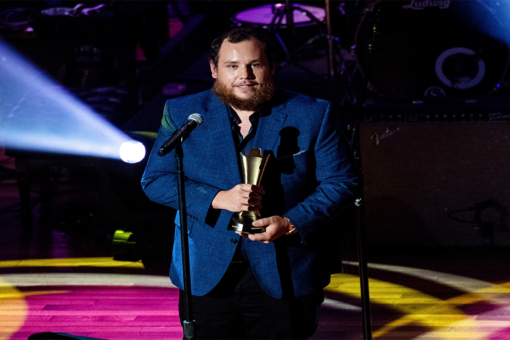 Luke Combs, Dan + Shay celebrated by peers at ACM Honors
