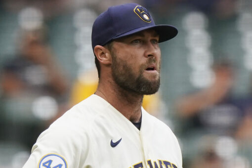 2 more Brewers positive for virus; Strickland, Cousins out