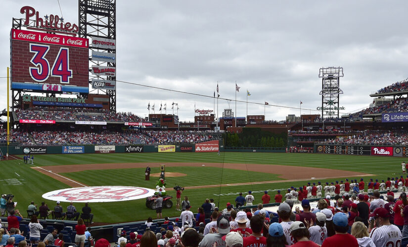 Phillies retire Halladay’s No. 34 in tribute to late ace
