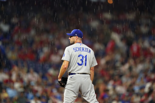 Seager, Muncy HR, Dodgers end Phillies’ 8-game win streak