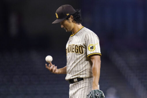 Darvish exits early, Diamondbacks beat Padres 12-3